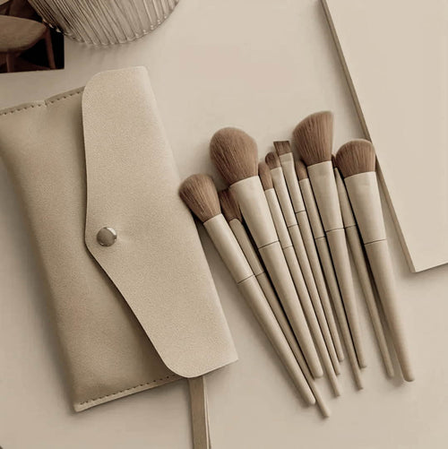 NIVOLA Portable Makeup Brushes